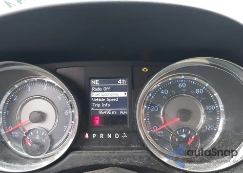 2011 Chrysler Town & Country Touring z USA, uszkodzony, nr VIN 2A4RR5DG0BR667025